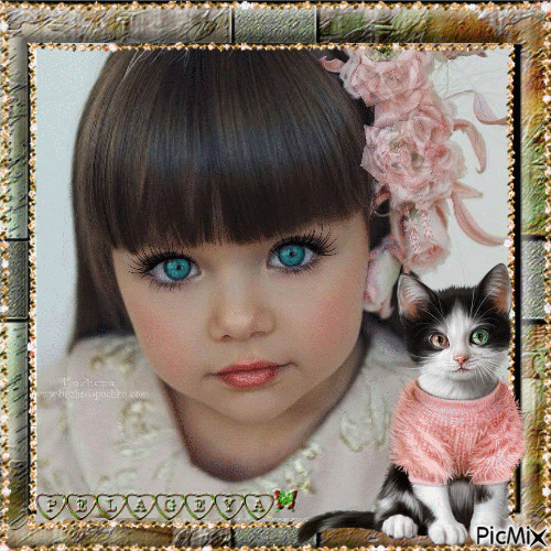 portrait d'une petite fille aux yeux bleus - Gratis animerad GIF