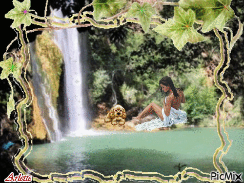 Baignade près de la cascade - 免费动画 GIF