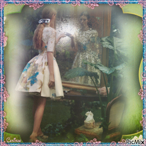 La jeune fille dans le miroir - Δωρεάν κινούμενο GIF