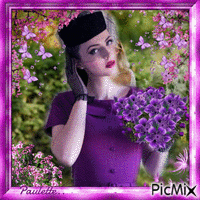 femme aux violettes
