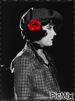 Gloria Swanson - Ücretsiz animasyonlu GIF