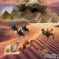 pyramide de guizé - GIF animé gratuit