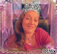 Me- The Queen :) Gif Animado