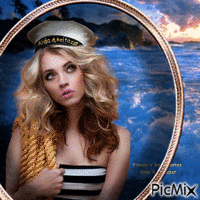 Mulher na marinha GIF animado
