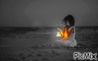 Menina com lamparina - Darmowy animowany GIF