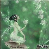 Catching a water drop - GIF animado grátis
