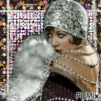 Donna con perle - GIF animé gratuit