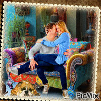COUPLE ON COUCH GIF แบบเคลื่อนไหว