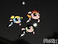 Powerpuff Girls in the night sky - GIF animé gratuit