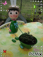 Ma poupée de jardin - GIF animate gratis