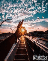 El sol en mis manos. - Free animated GIF