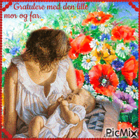 Congratulations to the little one, mom and dad 动画 GIF