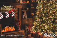 Christmas Fireplace - Free animated GIF