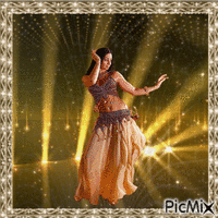 Belly dancer (my 2,925th PicMix) - GIF animé gratuit