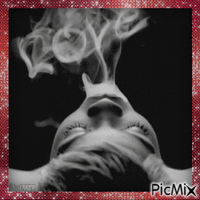 Femme et cigarette !!!! - Free animated GIF