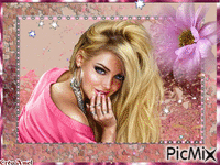 femme et fleur rose - GIF animado grátis