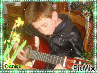 enfant jouant de la guitare