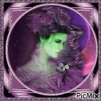 Femme fantasy en violet.