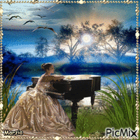 femme avec piano - Бесплатный анимированный гифка
