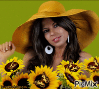 Femme aux papillons - Free animated GIF