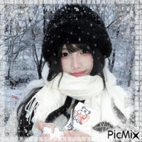Asian woman in winter - Animovaný GIF zadarmo