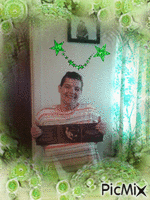 Moi avec mon cd que j'ai gagner lolll ♥ - Ingyenes animált GIF