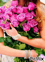 девушка с розами - GIF animé gratuit