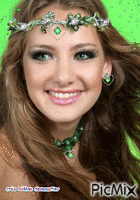 femme en vert HD Animated GIF