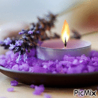Velinha lilás - GIF animado gratis