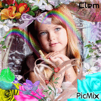 Petite fille avec decorations - Free animated GIF