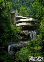 La casa  de la cascada. - Animovaný GIF zadarmo