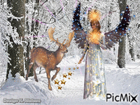 Guardian Angel taking care of a deer - Gratis geanimeerde GIF