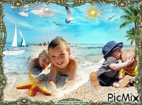 infante en la playa - GIF animate gratis