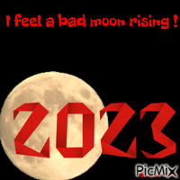 bad moon rising GIF animado