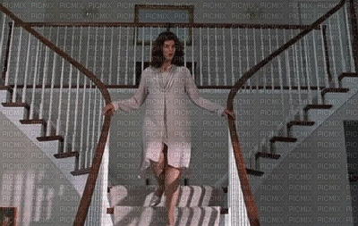 Kirstie Alley - Free animated GIF