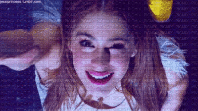 Martina Stoessel - 免费动画 GIF