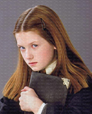 Ginny avec un livre - ingyenes png
