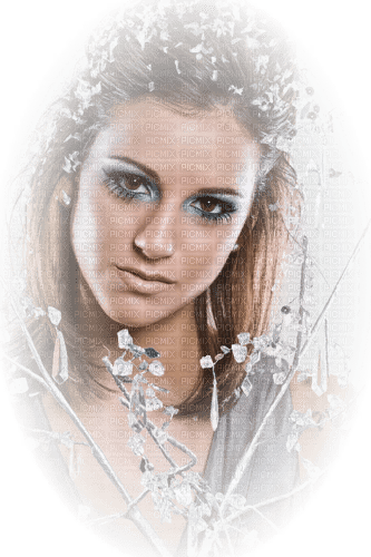 Femme avec de neige sur les cheveux - png gratuito