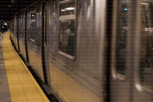 Moving subway train - GIF animé gratuit