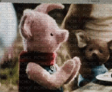Clapping Piglet - Free animated GIF