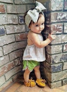 Shy baby girl - Free PNG