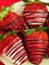fraises enrobées de chocolat avec des vermicelles de bonbons la Saint-Valentin - bezmaksas png animēts GIF