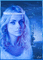 femme en bleu