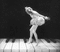 dancing on piano keys - Δωρεάν κινούμενο GIF κινούμενο GIF